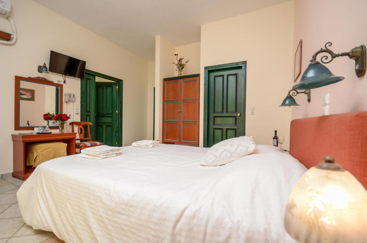 Apollon Hotel Naxos City Esterno foto